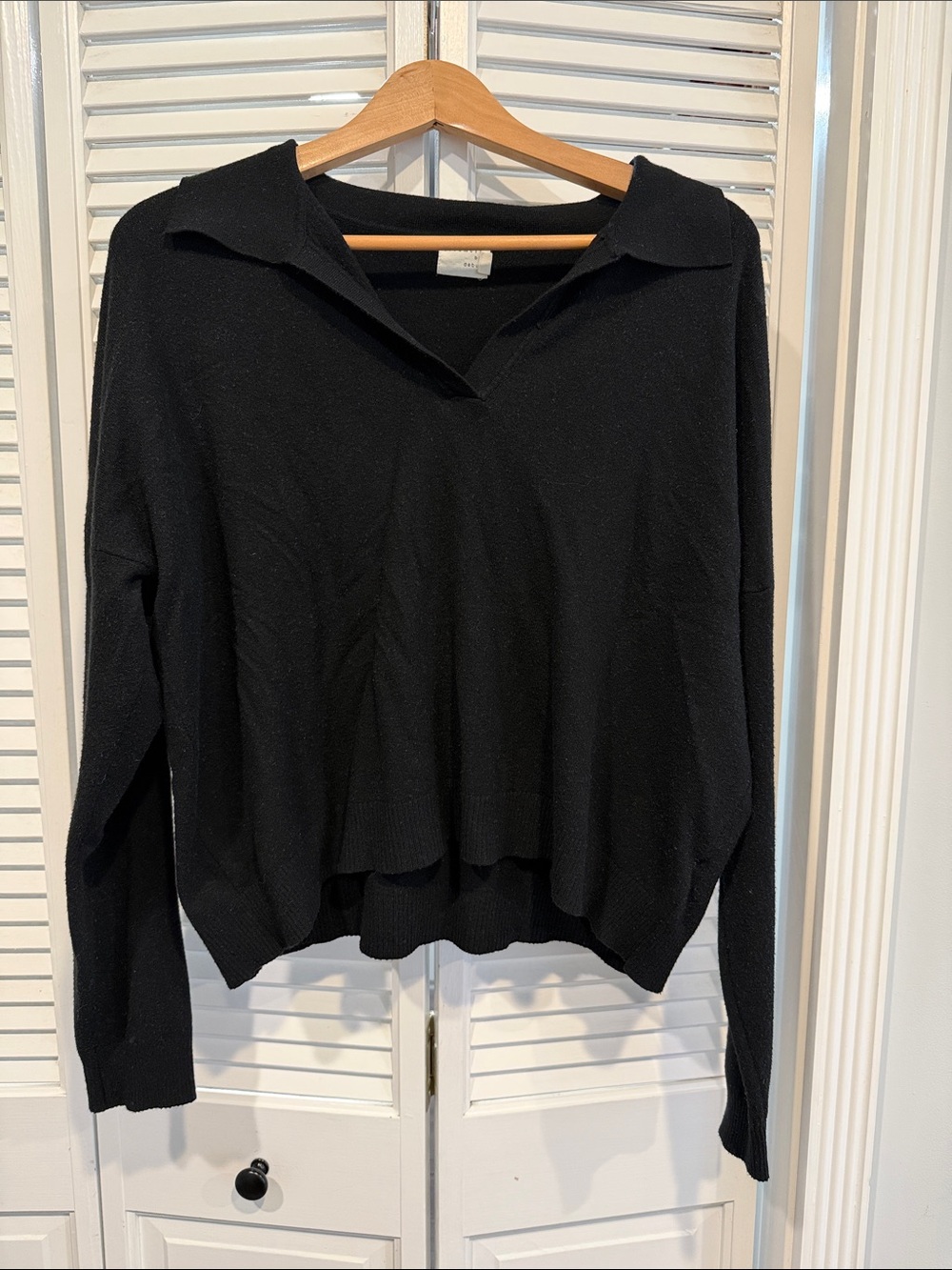 Dreamers by Debut Black V-Collar Knit Top (M/L)